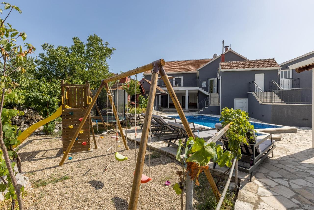 Holiday Home Luka Nova Sela ภายนอก รูปภาพ
