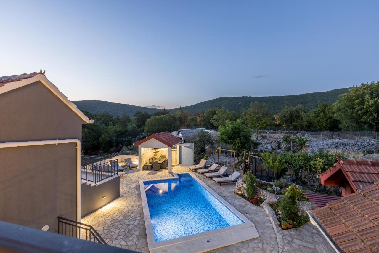 Holiday Home Luka Nova Sela ภายนอก รูปภาพ