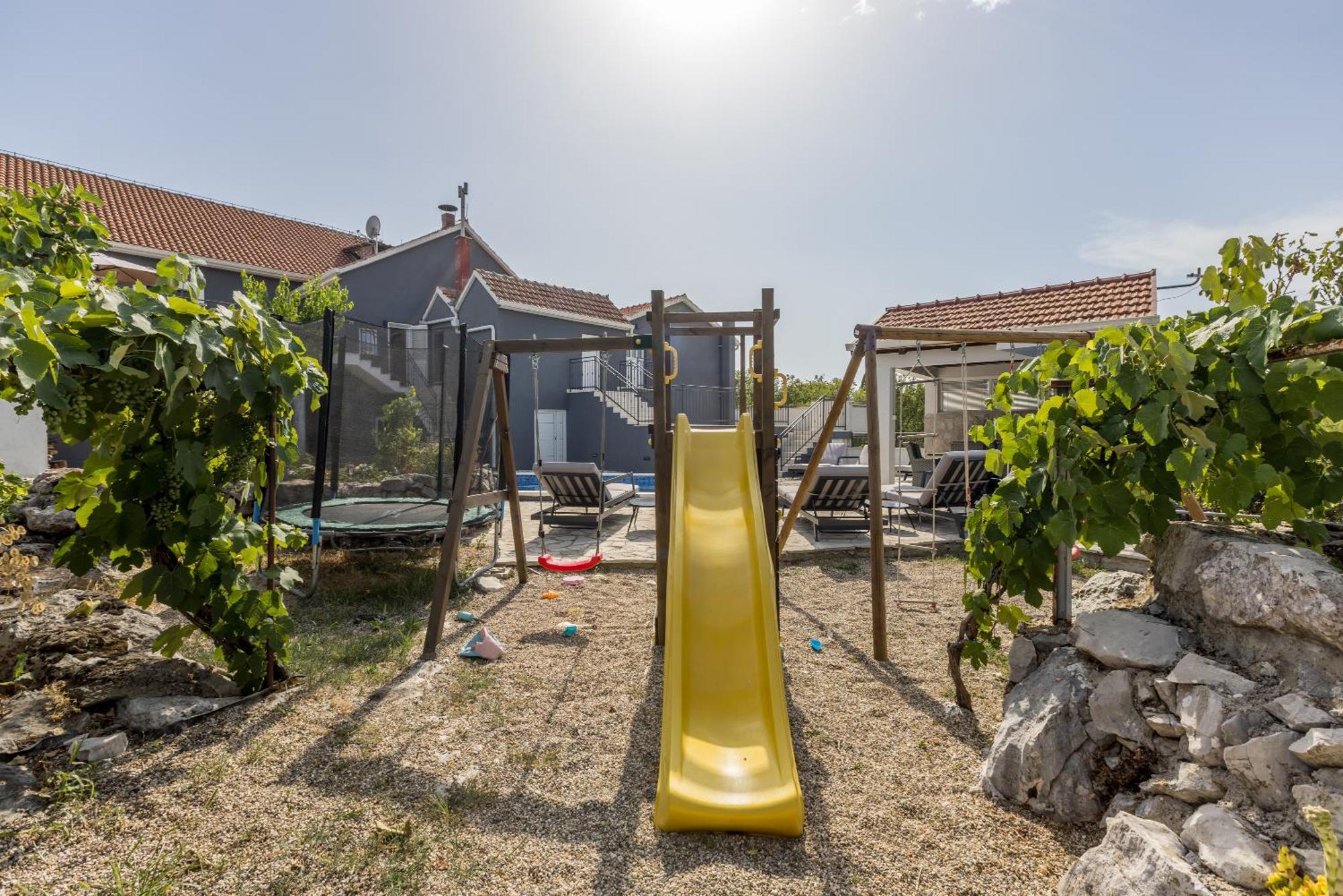 Holiday Home Luka Nova Sela ภายนอก รูปภาพ